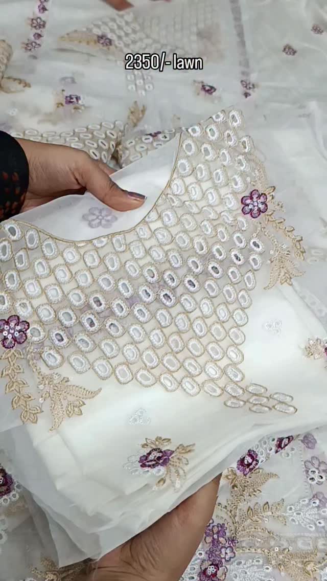 Nayyab Off White