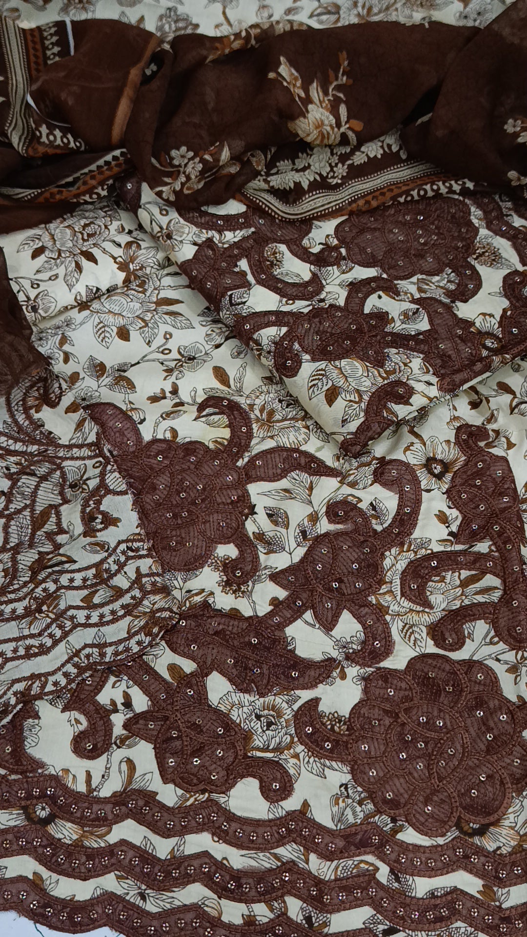 3pc lawn brown applique