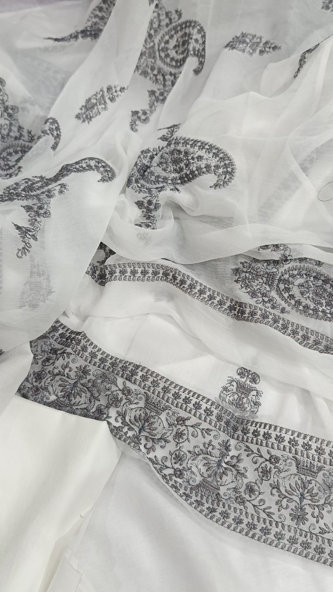 3pc paan jaal white lawn.