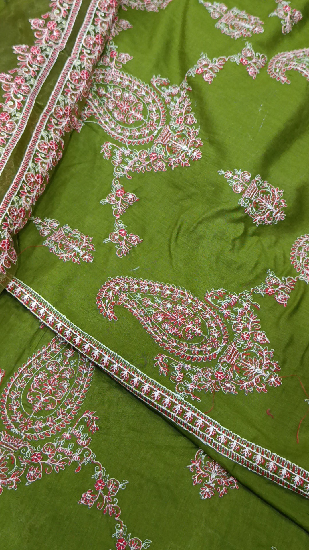 3pc paan jaal mehndi lawn