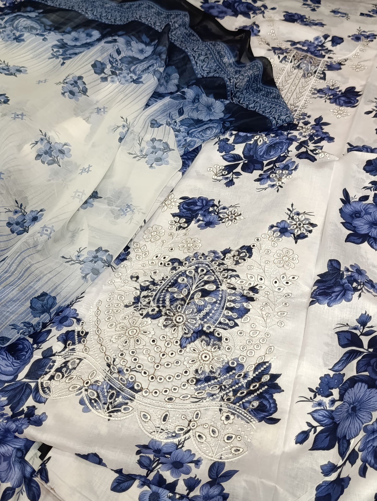 3pc white blue COp lawn