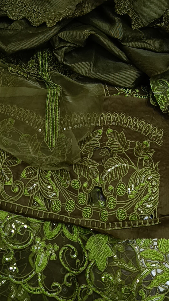 3pc mehraban mehndi lawn