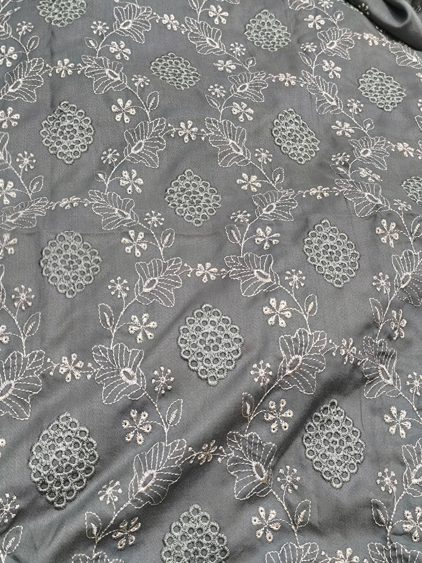 2PC Heavy Embroidered Suit for Women | Side Sleeves | PISTACHOSHABAREEZE