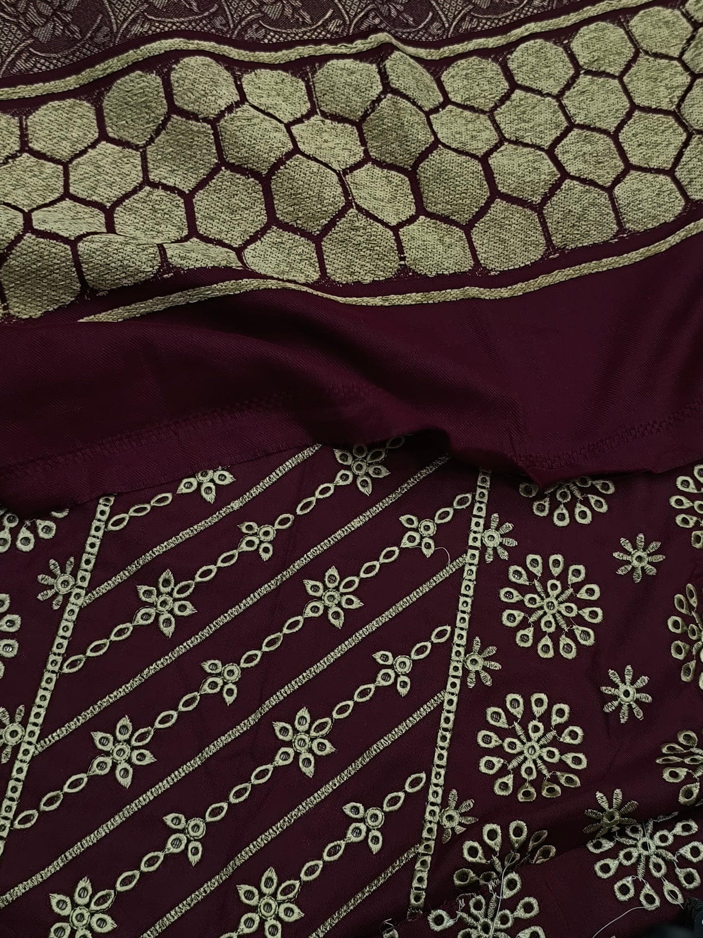 3PC WINTER FOOTBALL SHAWL THREE PANEL MAROON