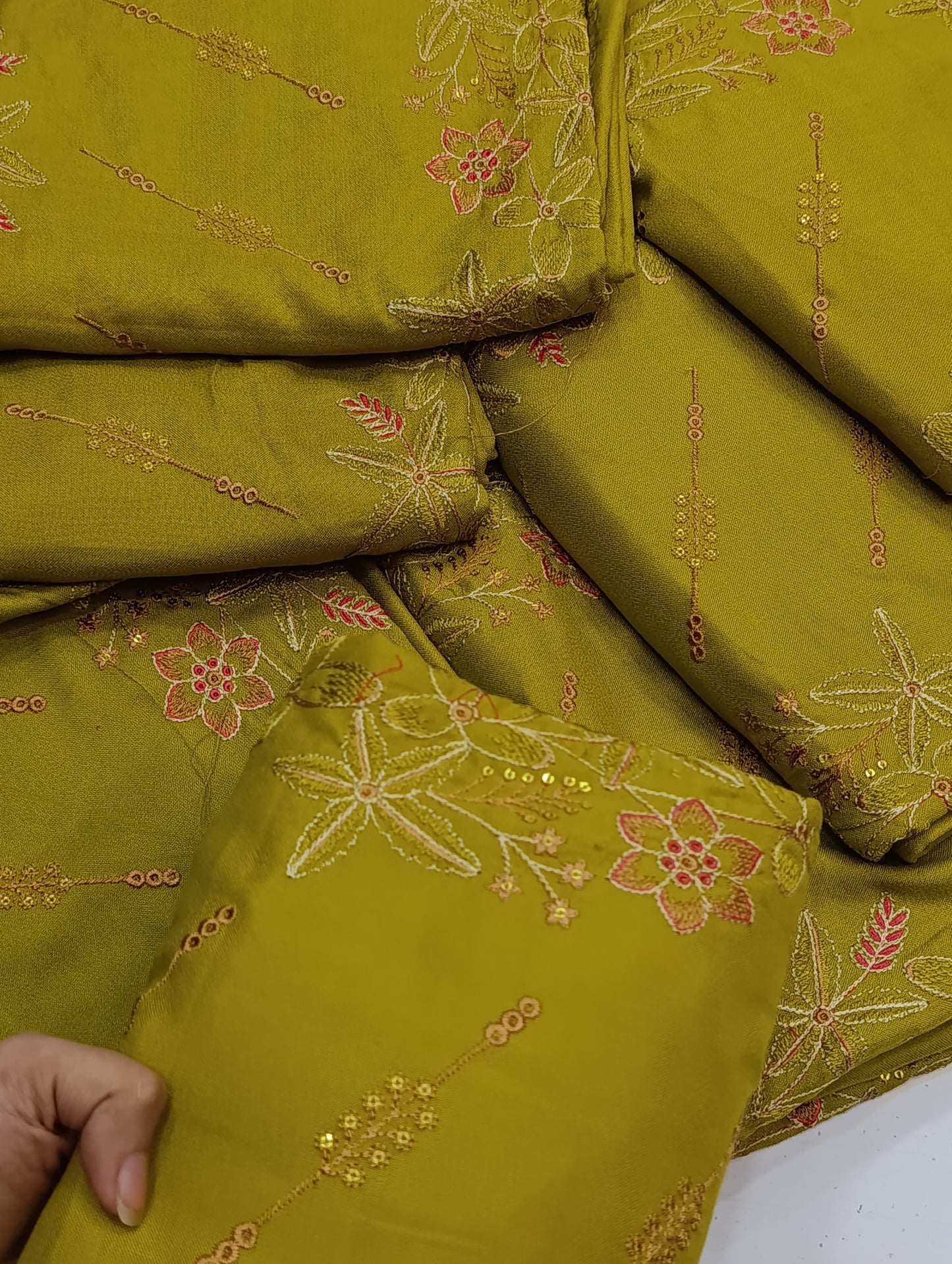 2PC dhanak heavy embroidry 3 laari DHANI
