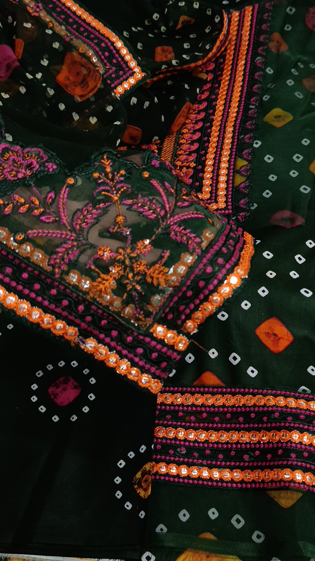 3pc chunri Green aneelas lawn