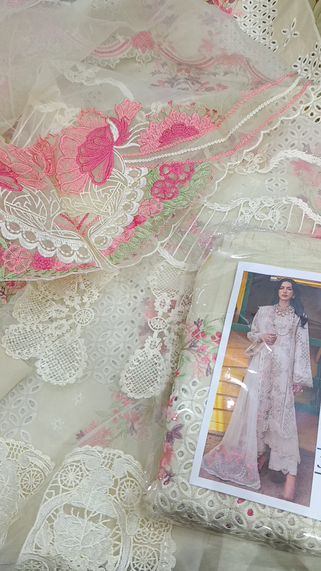 3pc Saira Shakira off white lawn