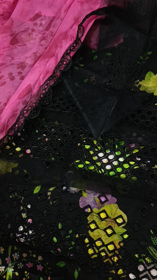 Crimson 5 patch design black lawn