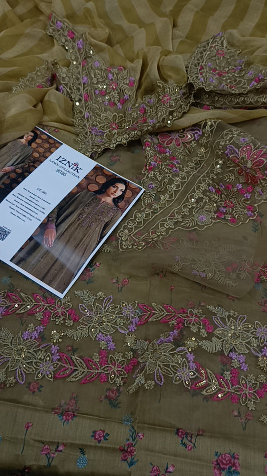 3pc mehndi iznik lawn.