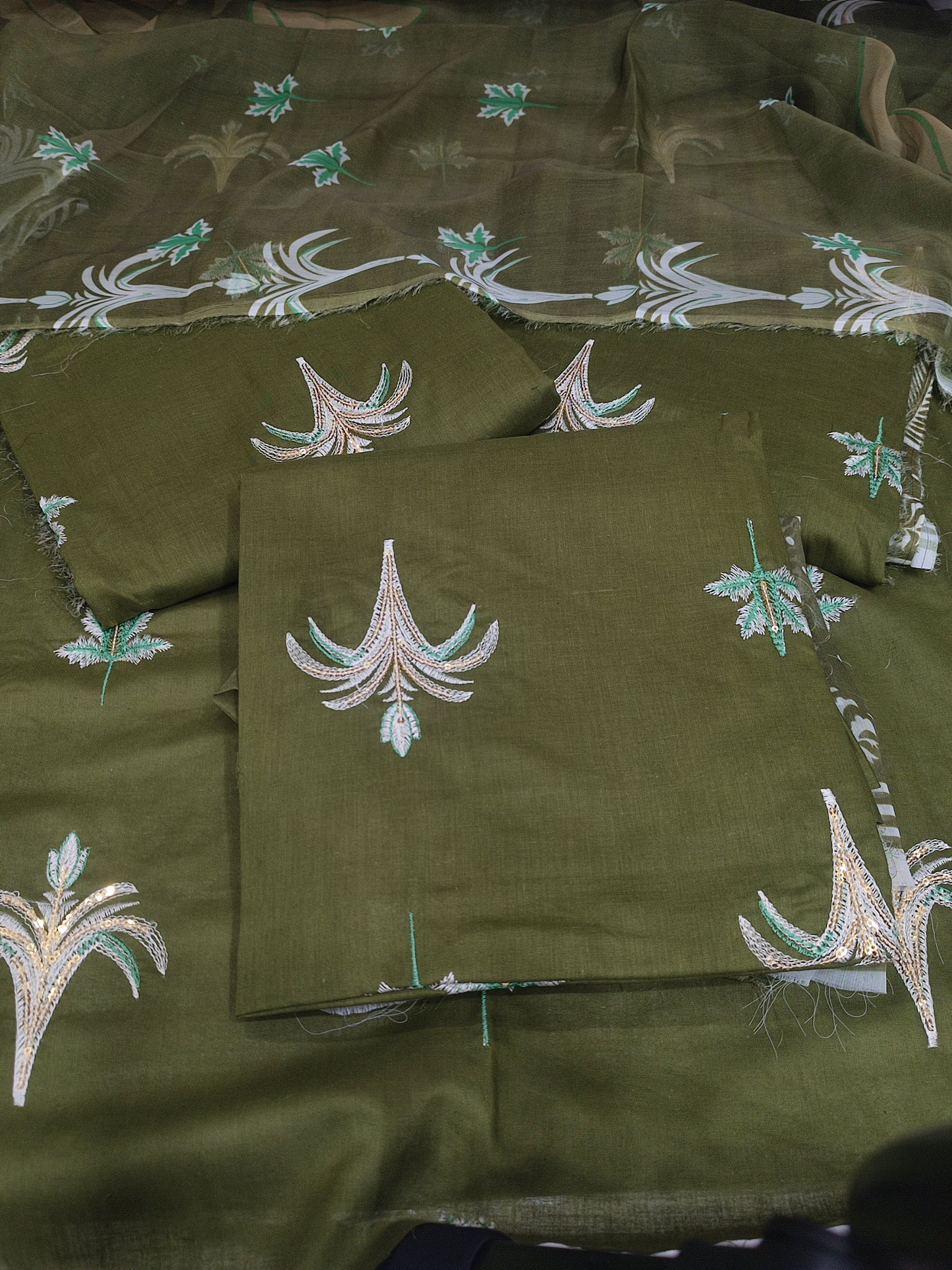 3pc sand mehndi lawn