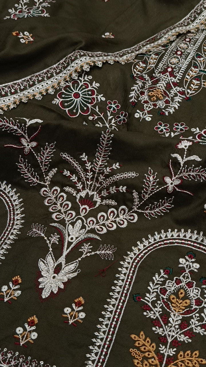 3pc mehndi salooneee dhankh