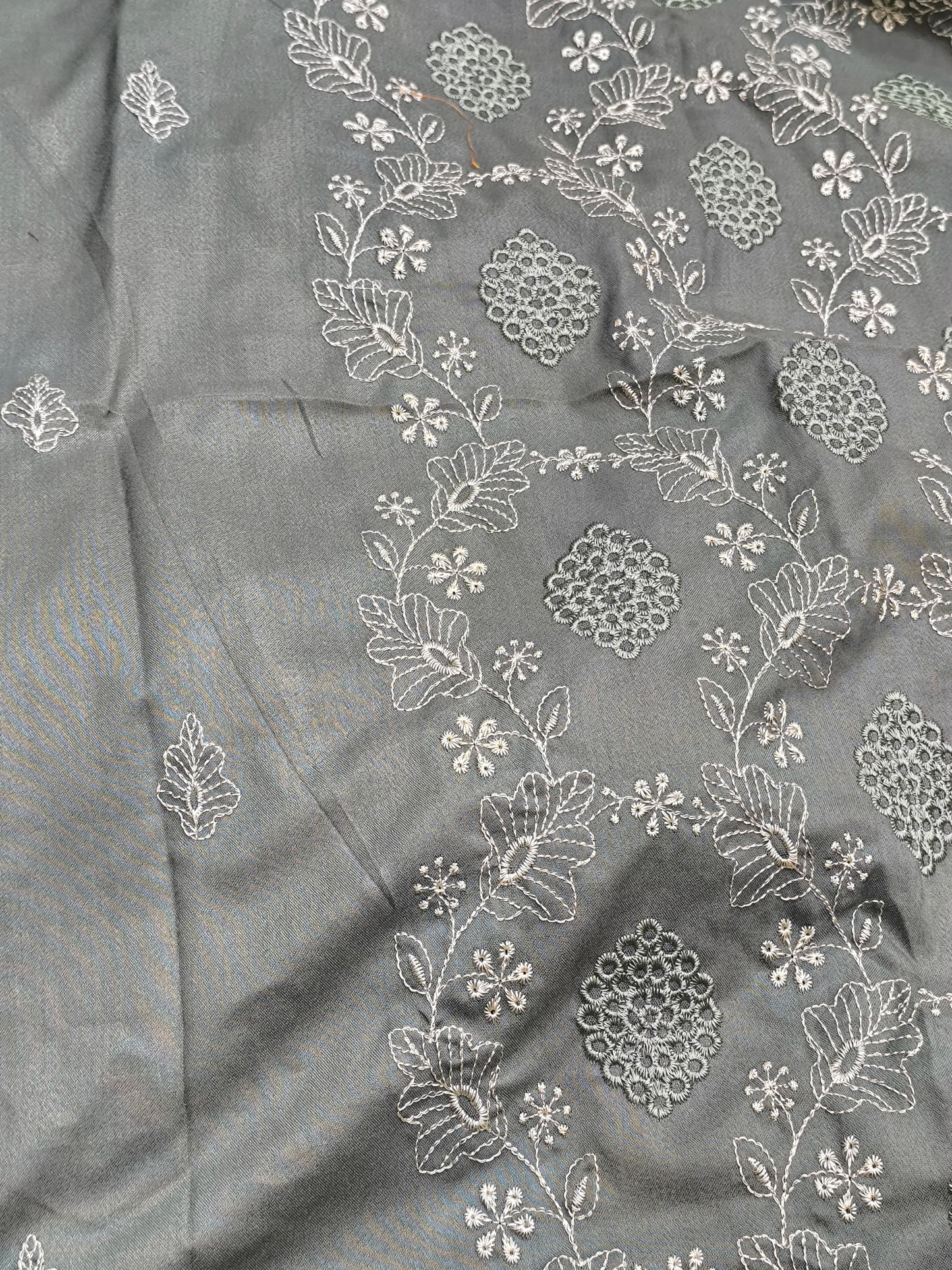 2PC Heavy Embroidered Suit for Women | Side Sleeves | PISTACHOSHABAREEZE
