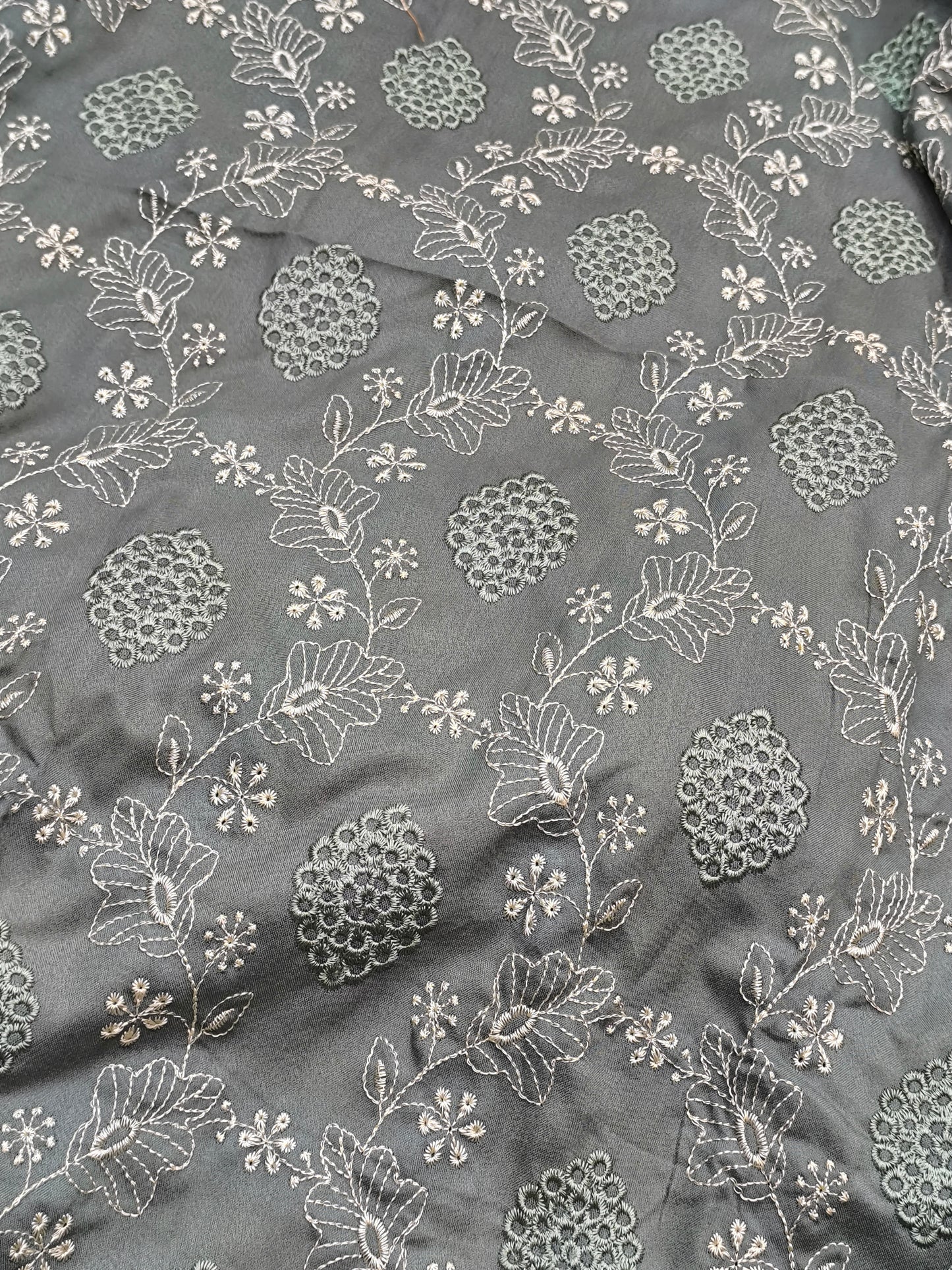 2PC Heavy Embroidered Suit for Women | Side Sleeves | PISTACHOSHABAREEZE