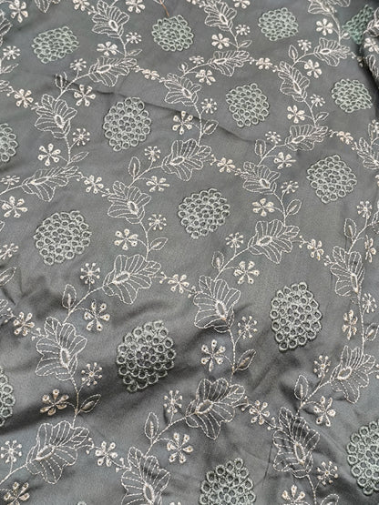 2PC Heavy Embroidered Suit for Women | Side Sleeves | PISTACHOSHABAREEZE