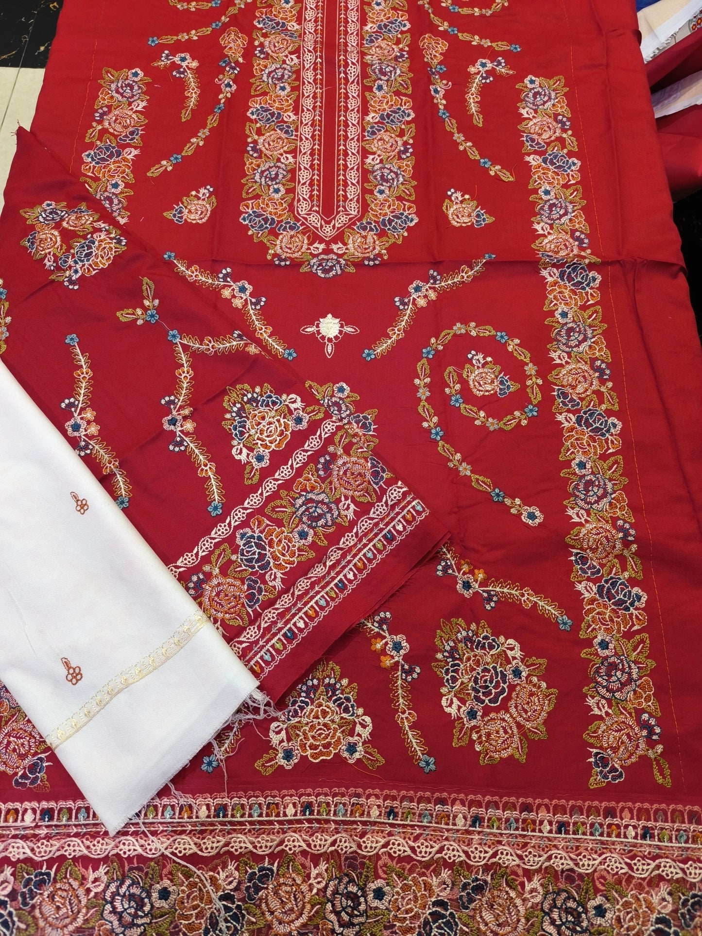 Zara Shahjahan Inspired 3PC Embroidered Dhanak Suit | Winter Collection RED