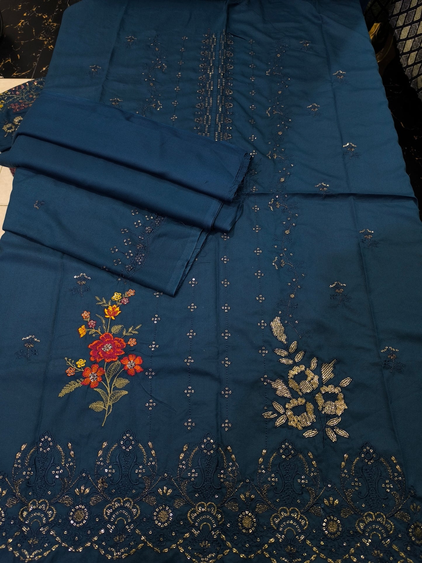 Bareeze Runway Inspired 3PC  Heavy Embroidered RUNWAY ZINK