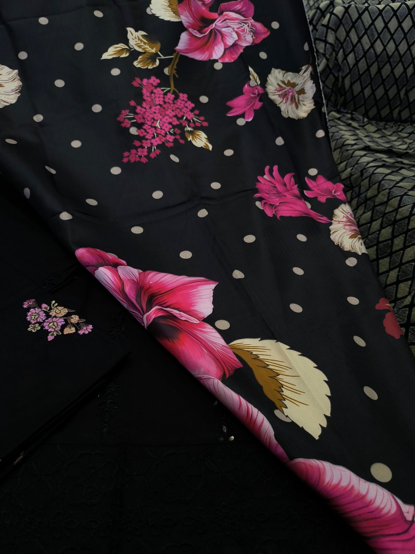 Iznik Inspired 3PC Chikankari Embroidered Dhanak Suit BLACK
