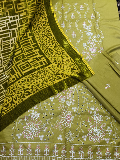 PC Dhanak Dress with Heavy Embroidery | Light Embroidered Sleeves & Back | Plain Trouser & Palachi Shawl DHAANI