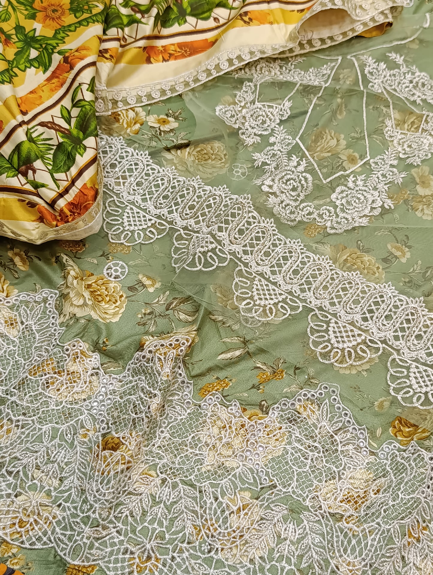 Elaf Dupe Linen 3PC Suit with Embroidered Patches elaf pista