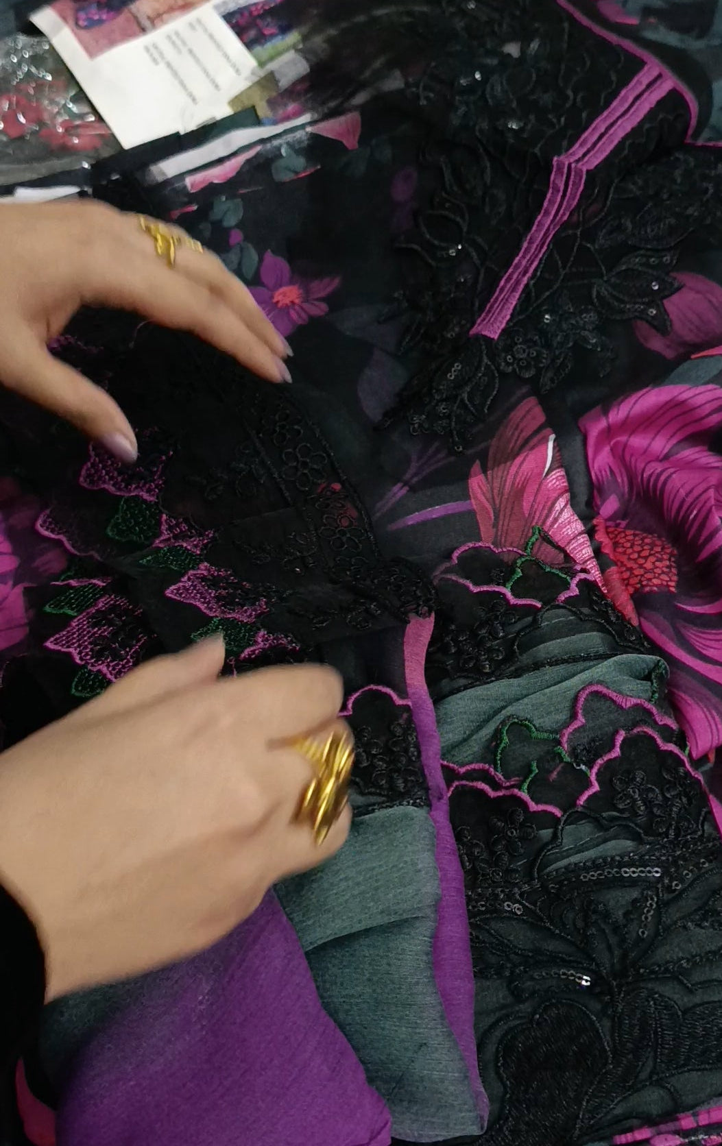 3pc iznik pink pallu lawn